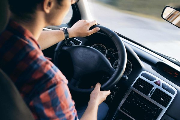 Sécurité routière : les règles d'or pour les conducteurs novices