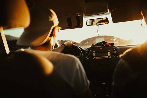 Comment choisir le bon produit pour rénover les plastiques intérieurs d'une voiture ?